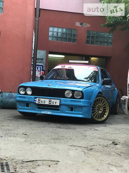 Купе BMW 3 Series 1990 в 