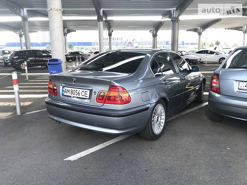 Седан BMW 3 Series 2004 в Киеве