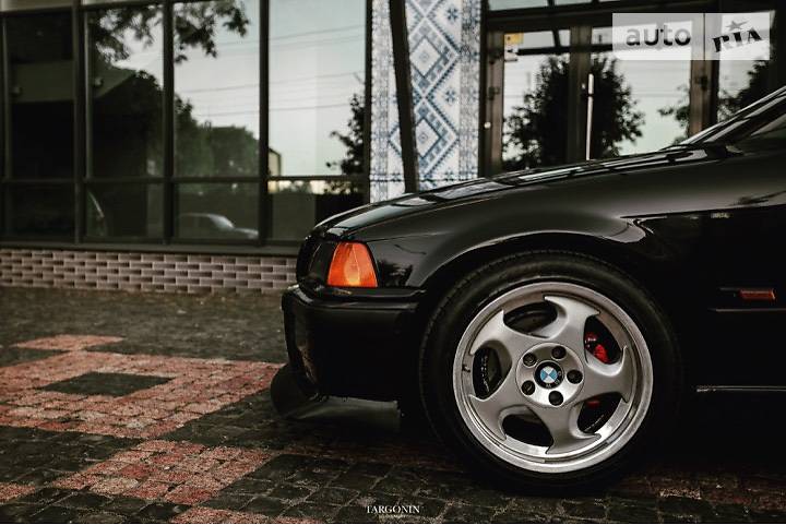 Седан BMW 3 Series 1991 в Ивано-Франковске