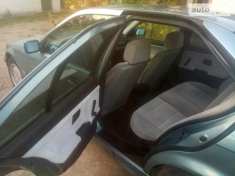 Седан BMW 3 Series 1996 в Трускавці