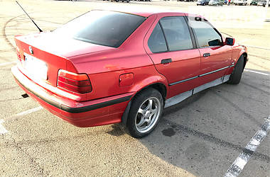 Седан BMW 3 Series 1991 в Рівному