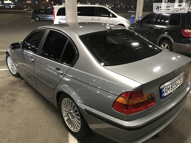 Седан BMW 3 Series 2004 в Киеве