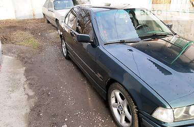 Седан BMW 3 Series 1996 в Умани