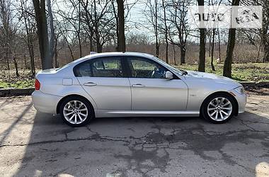Седан BMW 3 Series 2011 в 