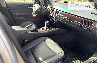 Седан BMW 3 Series 2011 в 