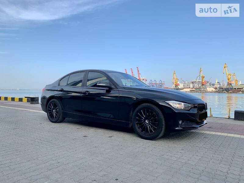 Седан BMW 3 Series 2015 в Одесі