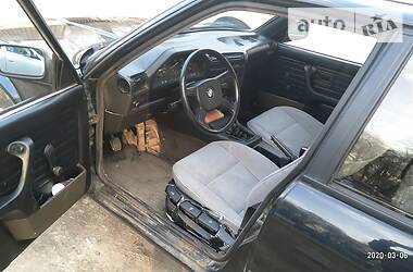 Седан BMW 3 Series 1984 в 