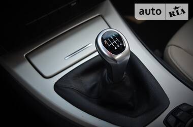 Седан BMW 3 Series 2010 в 