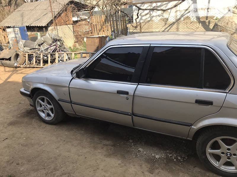 Седан BMW 3 Series 1985 в Тячеві фото 3 Седан BMW 3 Series 1985 в Тячеві