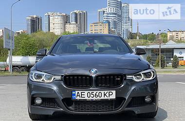 Седан BMW 3 Series 2015 в 