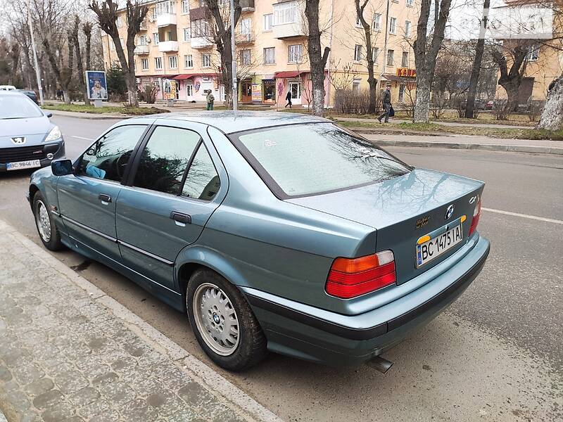 Седан BMW 3 Series 1996 в Трускавці