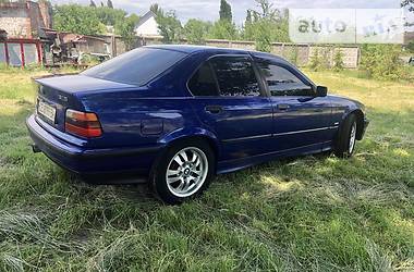 Седан BMW 3 Series 1998 в Чернигове