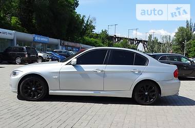 Седан BMW 3 Series 2010 в 