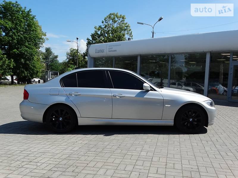Седан BMW 3 Series 2010 в Дніпрі