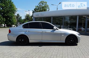 Седан BMW 3 Series 2010 в 
