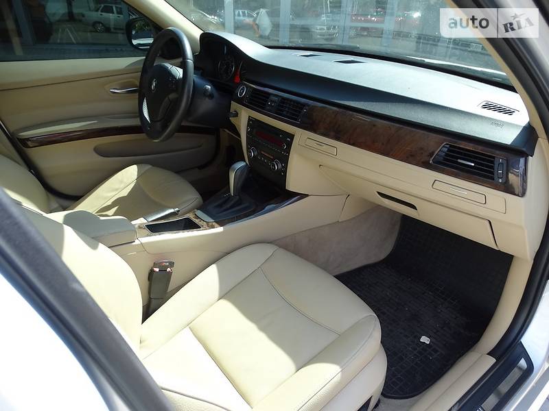 Седан BMW 3 Series 2010 в Дніпрі