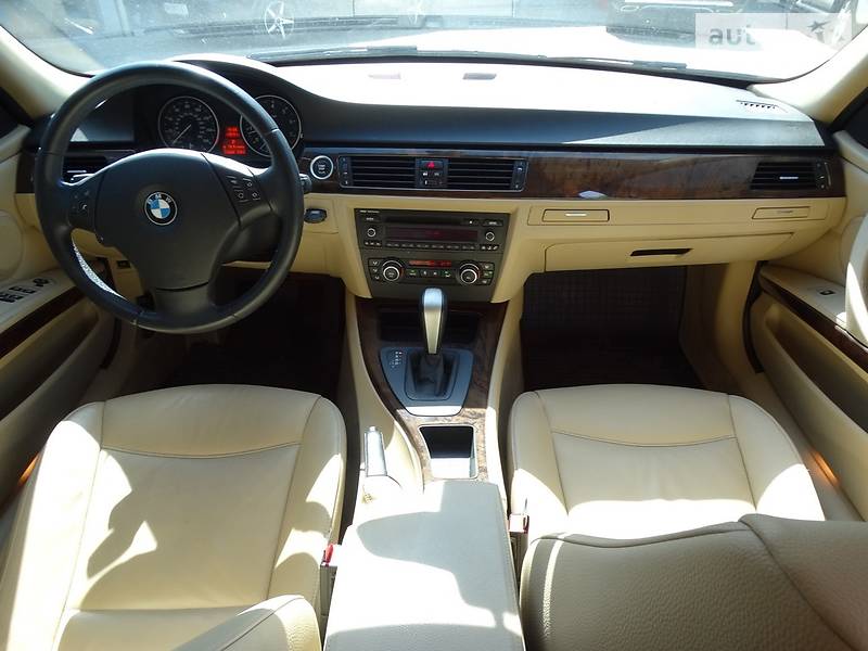 Седан BMW 3 Series 2010 в Дніпрі