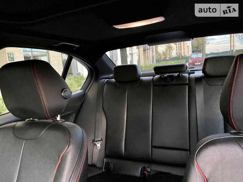 Седан BMW 3 Series 2014 в Києві