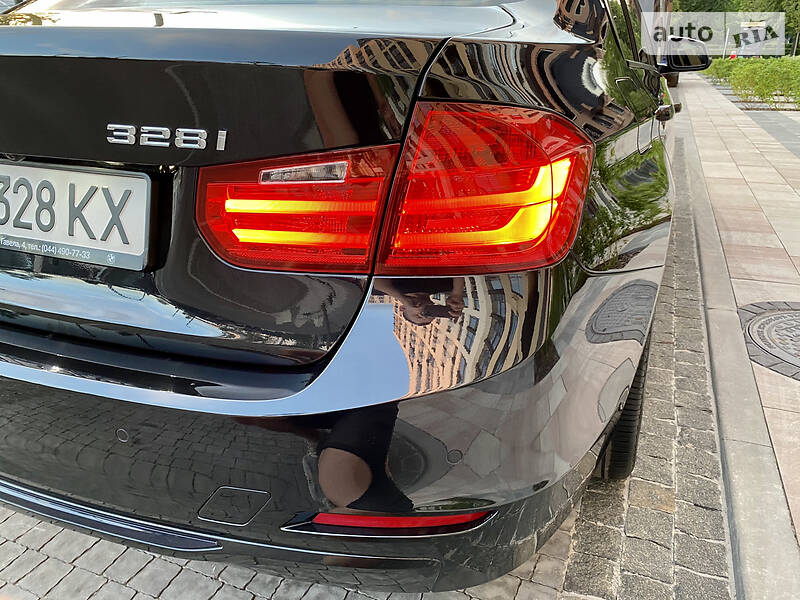 Седан BMW 3 Series 2014 в Києві