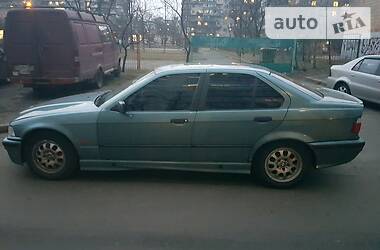 Седан BMW 3 Series 1995 в Киеве