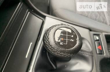 Седан BMW 3 Series 2004 в 