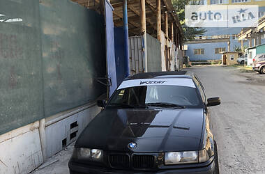 Хетчбек BMW 3 Series 1999 в Києві