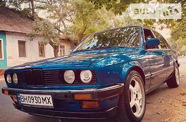 Седан BMW 3 Series 1986 в Білгороді-Дністровському