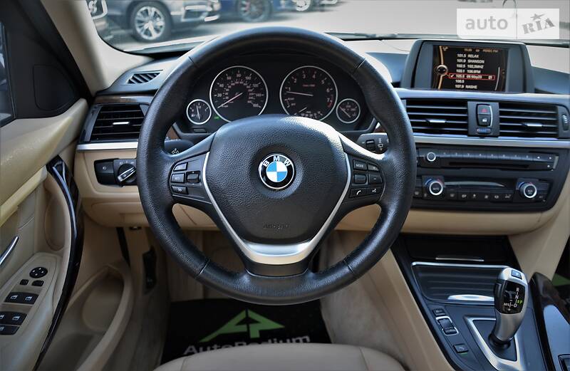 Седан BMW 3 Series 2014 в Киеве