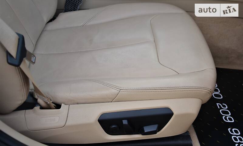 Седан BMW 3 Series 2014 в Киеве