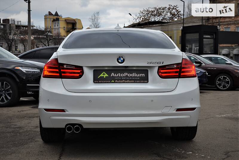 Седан BMW 3 Series 2014 в Киеве