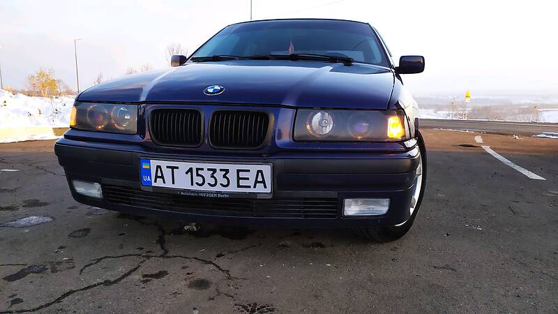 Седан BMW 3 Series 1997 в Дрогобыче