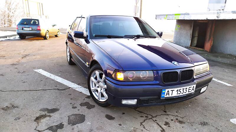 Седан BMW 3 Series 1997 в Дрогобыче