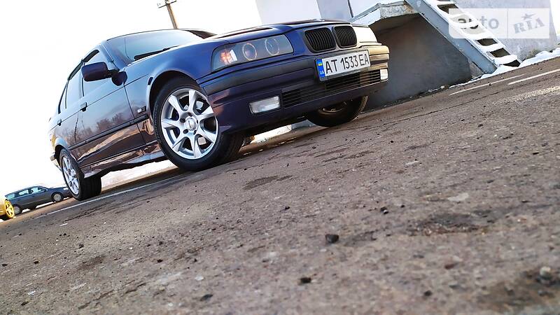 Седан BMW 3 Series 1997 в Дрогобыче