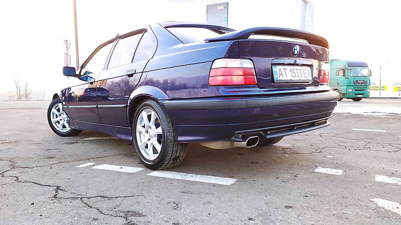 Седан BMW 3 Series 1997 в Дрогобыче
