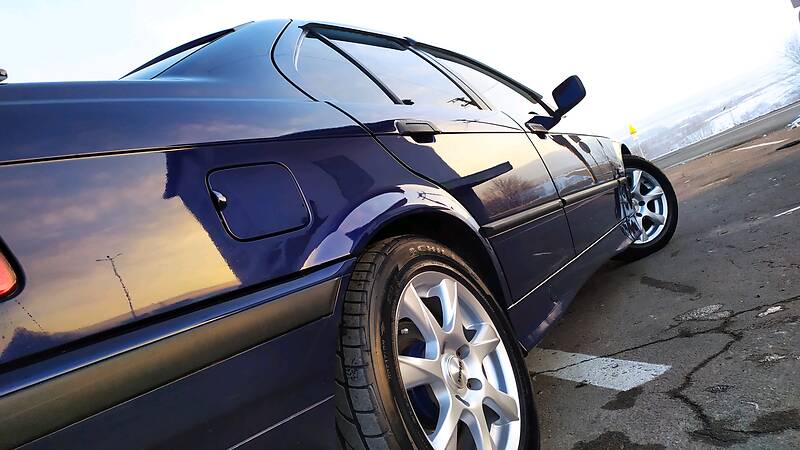 Седан BMW 3 Series 1997 в Дрогобыче