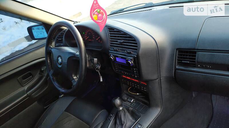 Седан BMW 3 Series 1997 в Дрогобыче