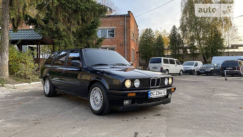 Універсал BMW 3 Series 1989 в Львові