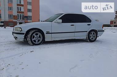 Седан BMW 3 Series 1991 в Долине