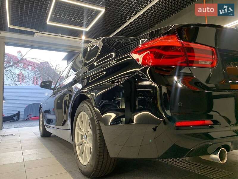 Седан BMW 3 Series 2017 в Одессе