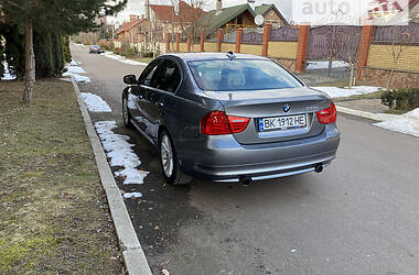 Седан BMW 3 Series 2011 в Киеве
