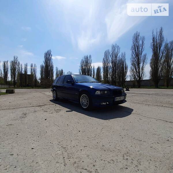 Універсал BMW 3 Series 1998 в Білгороді-Дністровському