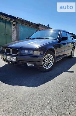 Седан BMW 3 Series 1994 в Миколаєві