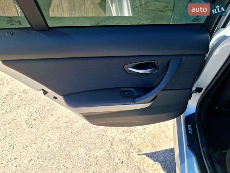 Седан BMW 3 Series 2007 в Черкасах
