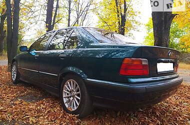 Седан BMW 3 Series 1997 в Алчевську