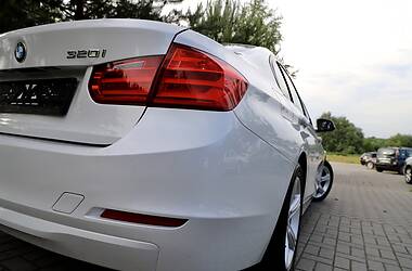 Седан BMW 3 Series 2016 в Дрогобыче