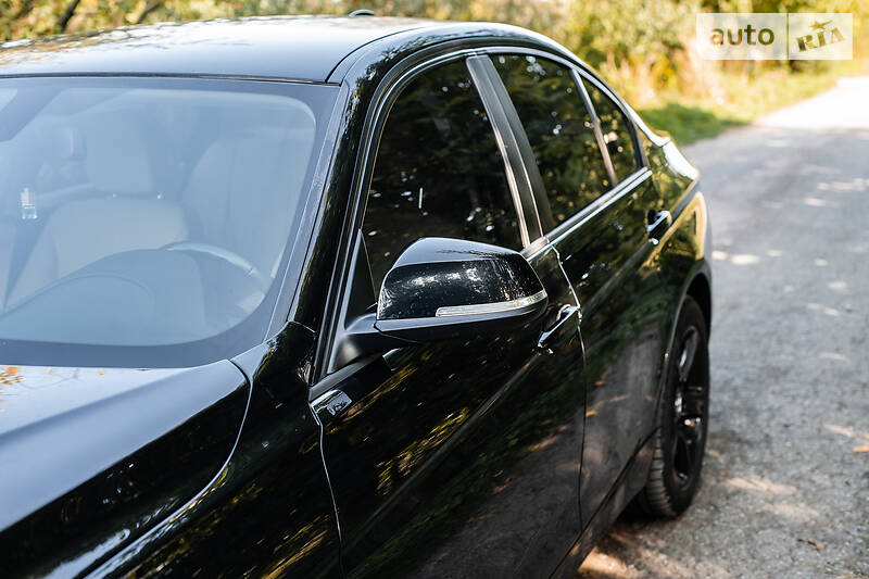 Седан BMW 3 Series 2015 в Городке