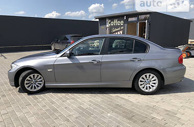 Седан BMW 3 Series 2009 в 