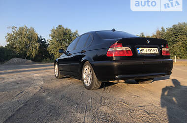 Седан BMW 3 Series 2004 в Сарнах