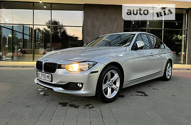 Седан BMW 3 Series 2013 в Ужгороді