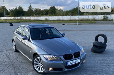 Седан BMW 3 Series 2011 в Львове